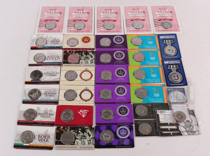 Lot 10227 - COLLECTIONS & MIXED LOTS Australia -  Status International Status International Coins & Banknotes Auction 381